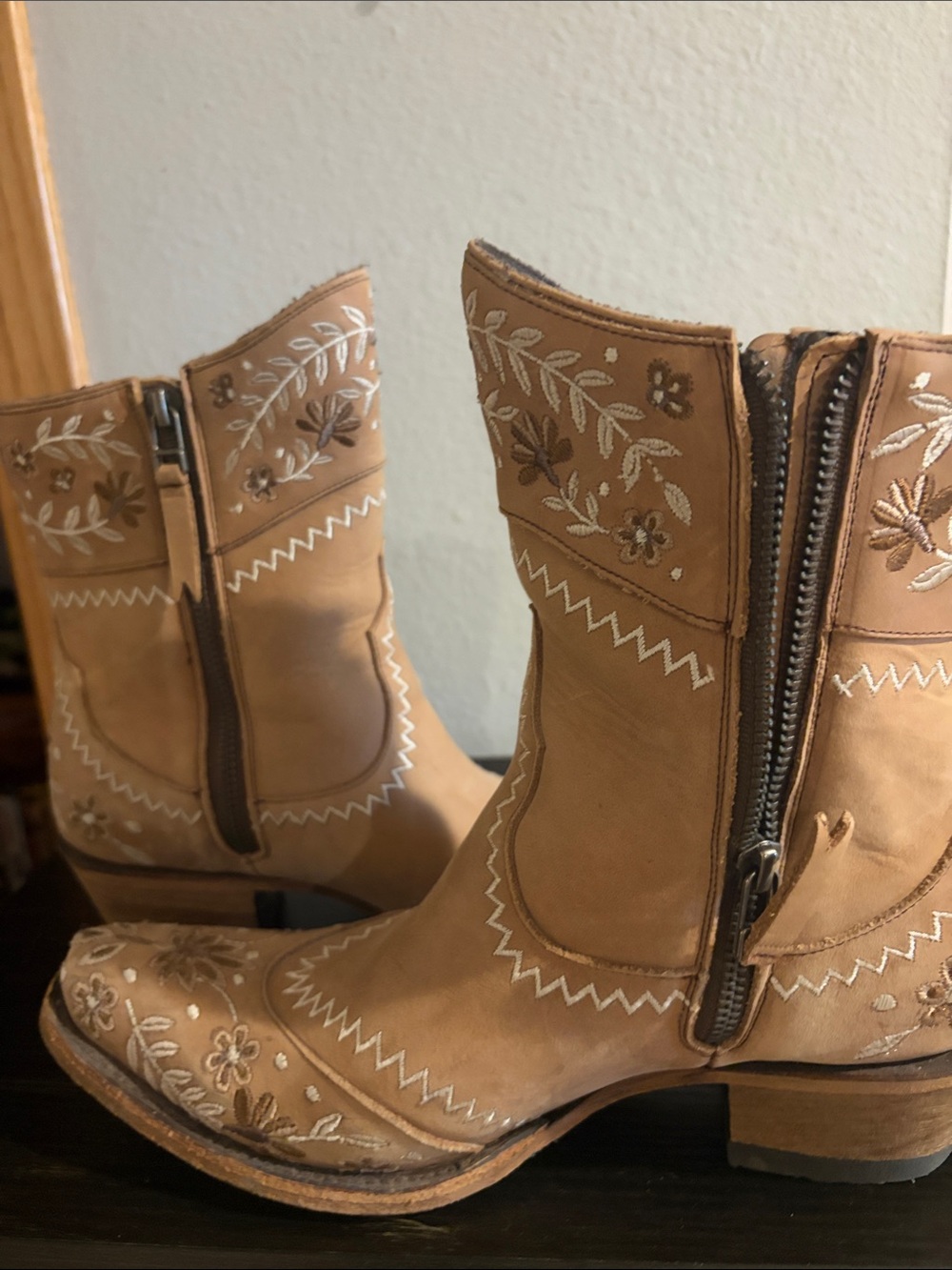 Lane Embroidered Tan Women’s Western Ankle Boots